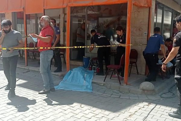 GENÇLERİN KAVGASI ÖLÜMLE BİTTİ