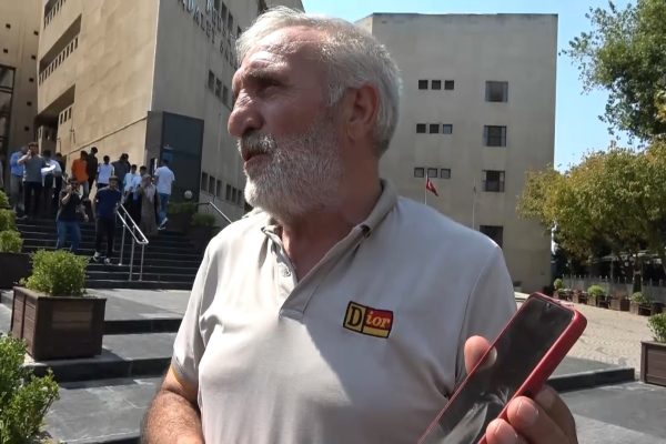 BİR DONDURMA 22 BİN DOLARA MALOLDU