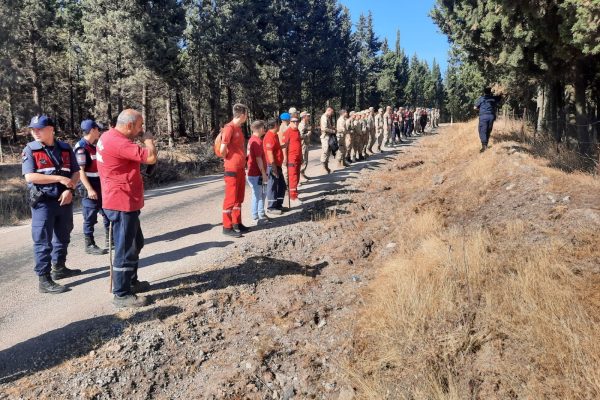 KORHAN BERZEG İÇİN ORMAN KARIŞ KARIŞ ARANIYOR