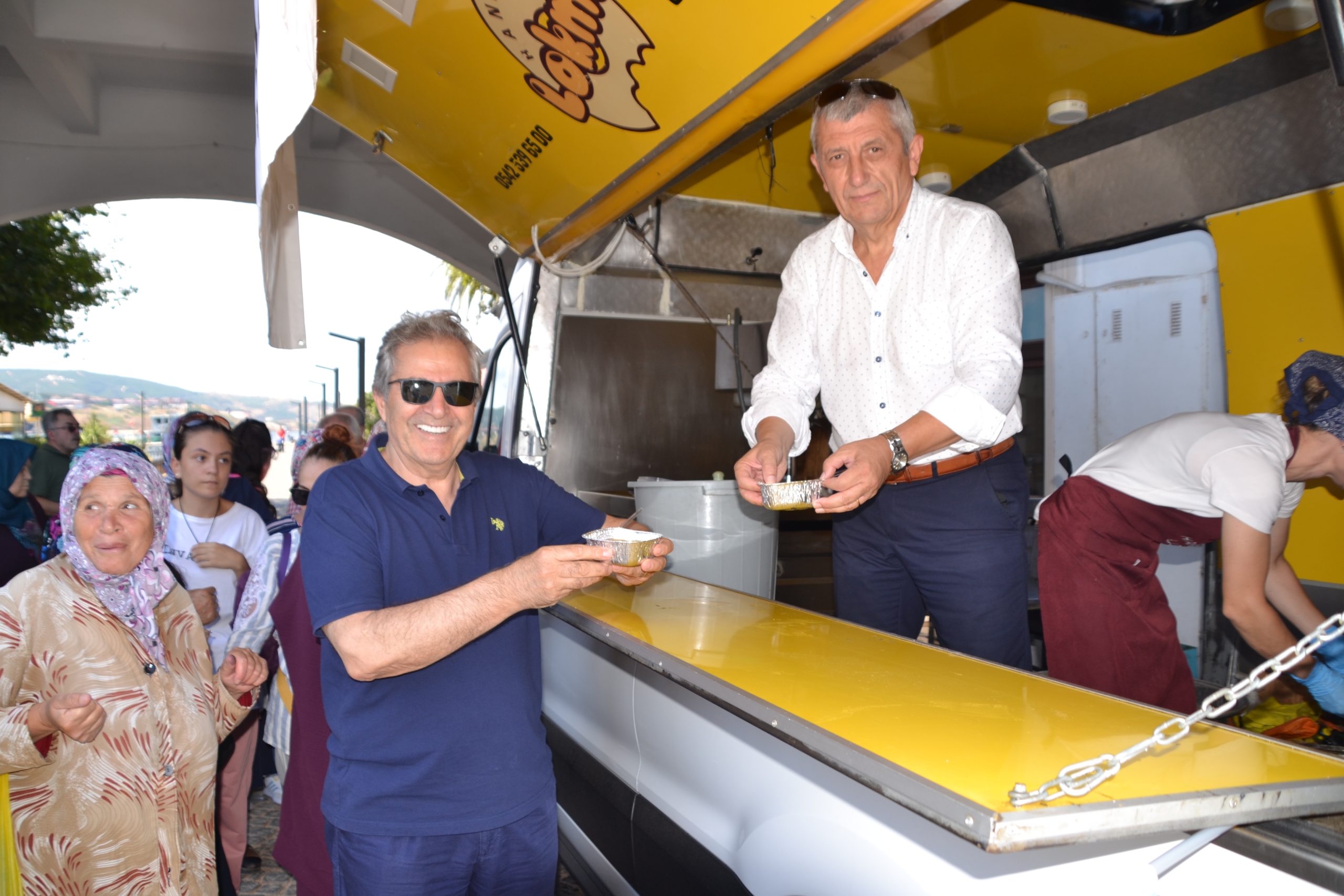 İyi Parti İlçe Teşkilatı Muharrem ayı dolayısıyla bin kişilik aşure