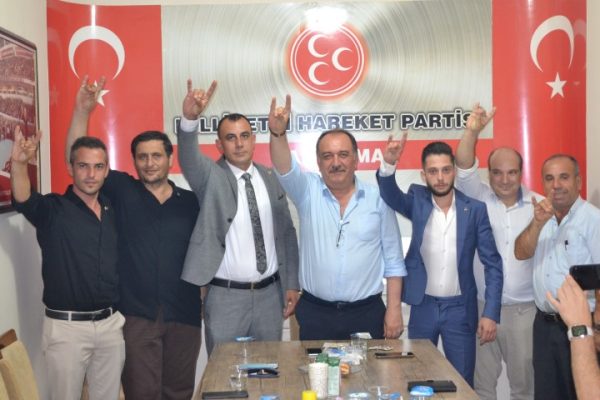 GENÇ PARTİ İLÇE BAŞKANI VE YÖNETİM KURULU MHP’YE KATILDI