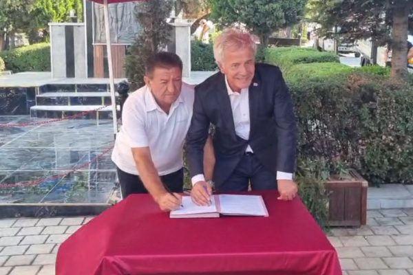 SUSURLUK BELEDİYESİ İŞÇİSİNİN YÜZÜNÜ GÜLDÜRDÜ