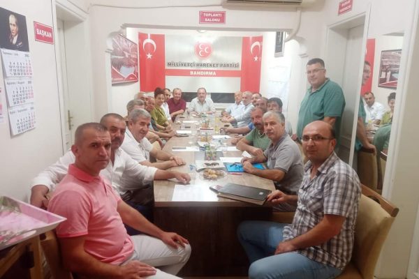 MHP İLÇE YÖNETİMİ GÖREV DAĞILIMINI GERÇEKLEŞTİRDİ