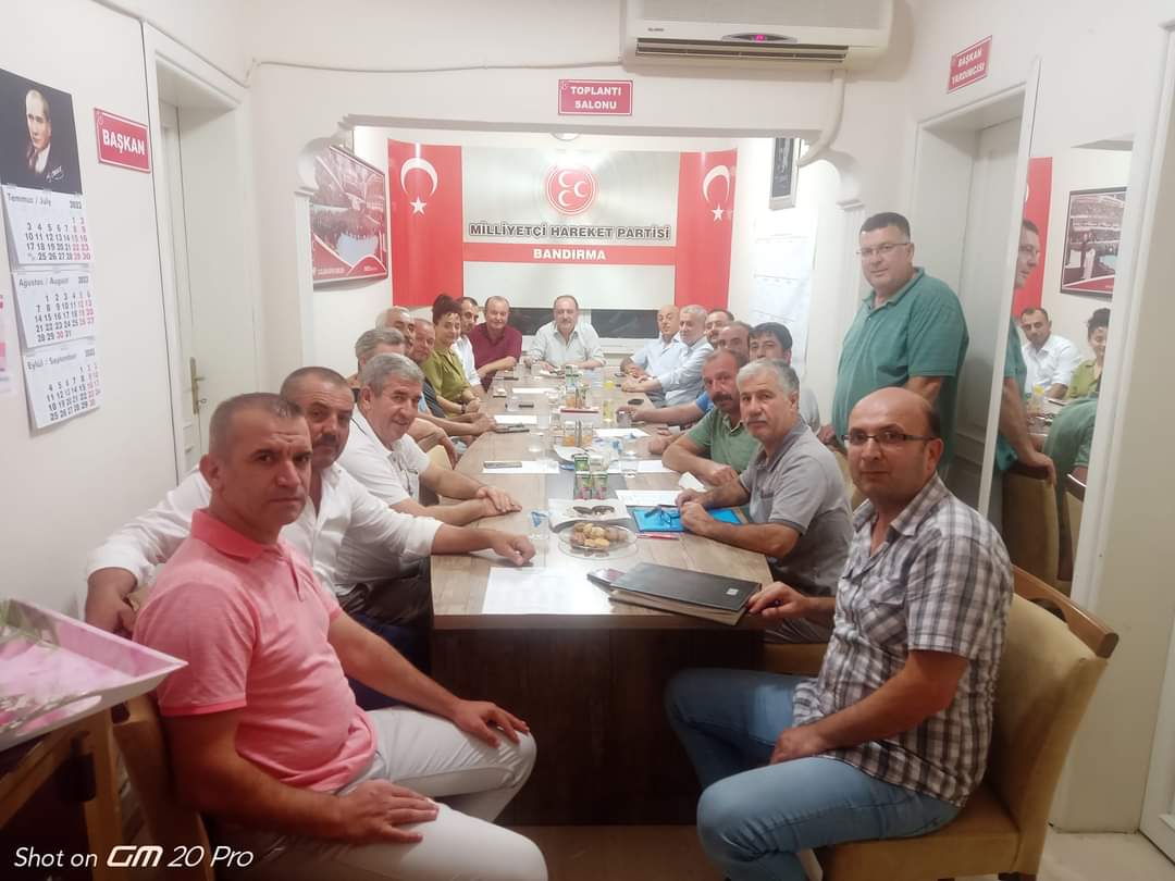 20 Ağustos günü gerçekleşen MHP İlçe Genel kurulunda göreve seçilen