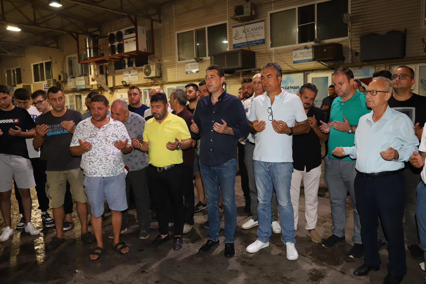 Denizlerdeki av yasağının kalkmasıyla beraber Bandırmalı balıkçılar denize açıldılar. Yasağın
