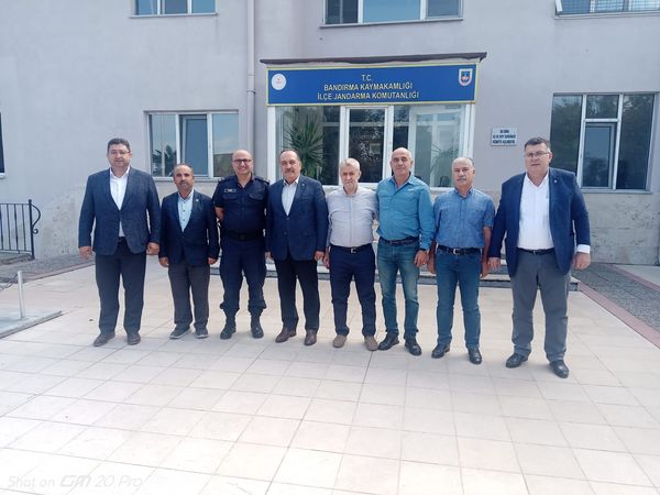 MHP İlçe Teşkilatı Bandırma’da kurum ziyaretlerine devam ediyor. Bu ziyaretler