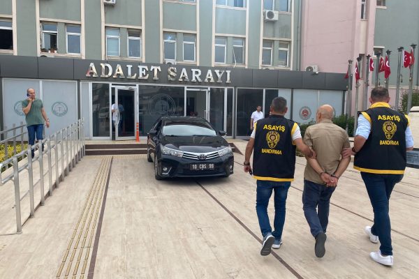 VAKIFTAN ADINIZA YARDIM ÇIKARACAĞIM DİYEREK DOLANDIRDI