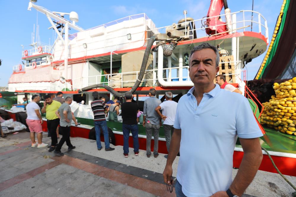 Bandırma’da balıkçılar yeni av sezonu için geceden ‘Vira Bismillah’ diyerek