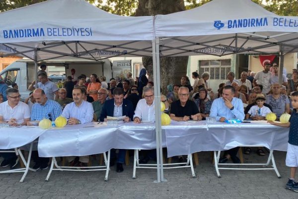 YEŞİL ÇOMLU’DA KAVUN FESTİVALİ COŞKUSU