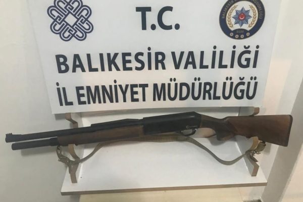 BALIKESİR’DE ARANAN 11 KİŞİ TUTUKLANDI