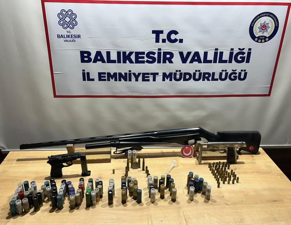   Balıkesir‘de Asayiş Şube polislerinin 4 ilçede yaptıkları uygulamalarda çeşitli