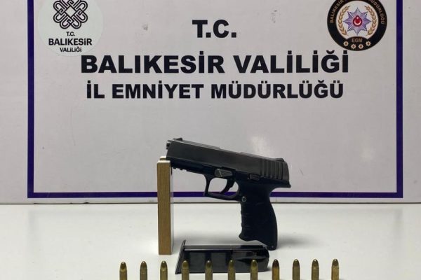 BALIKESİR’DE ARANAN 10 KİŞİ TUTUKLANDI