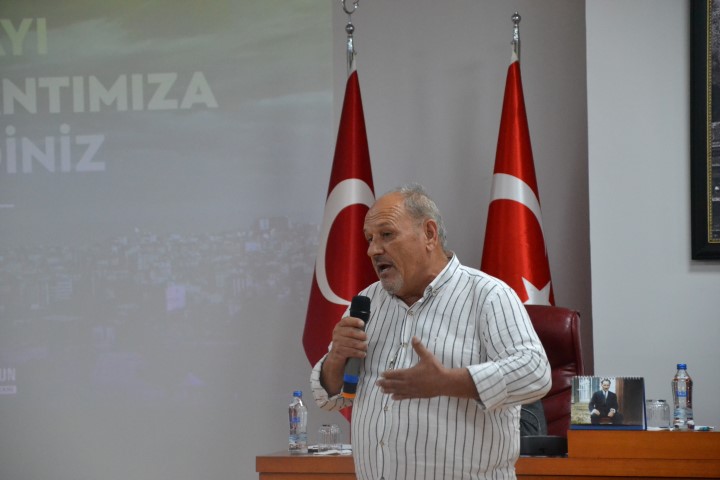 Bandırma Belediyesinin Eylül ayı meclis toplantısında gündem dışı söz alarak