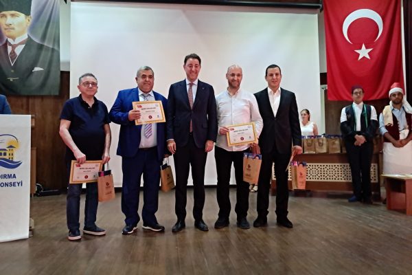 DİLE KOLAY… ONLAR 40 YILDIR İŞLERİNİN BAŞINDALAR