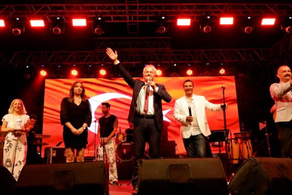 SUSURLUKLULAR AYRAN FESTİVALİ’NDE HEP BERABER EĞLENDİ