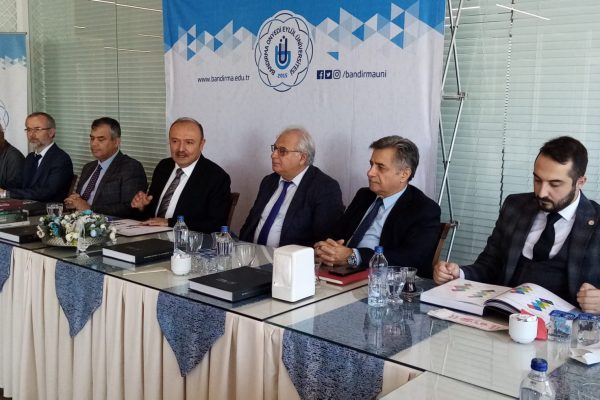 REKTÖR ÖZDEMİR BASINLA BULUŞTU