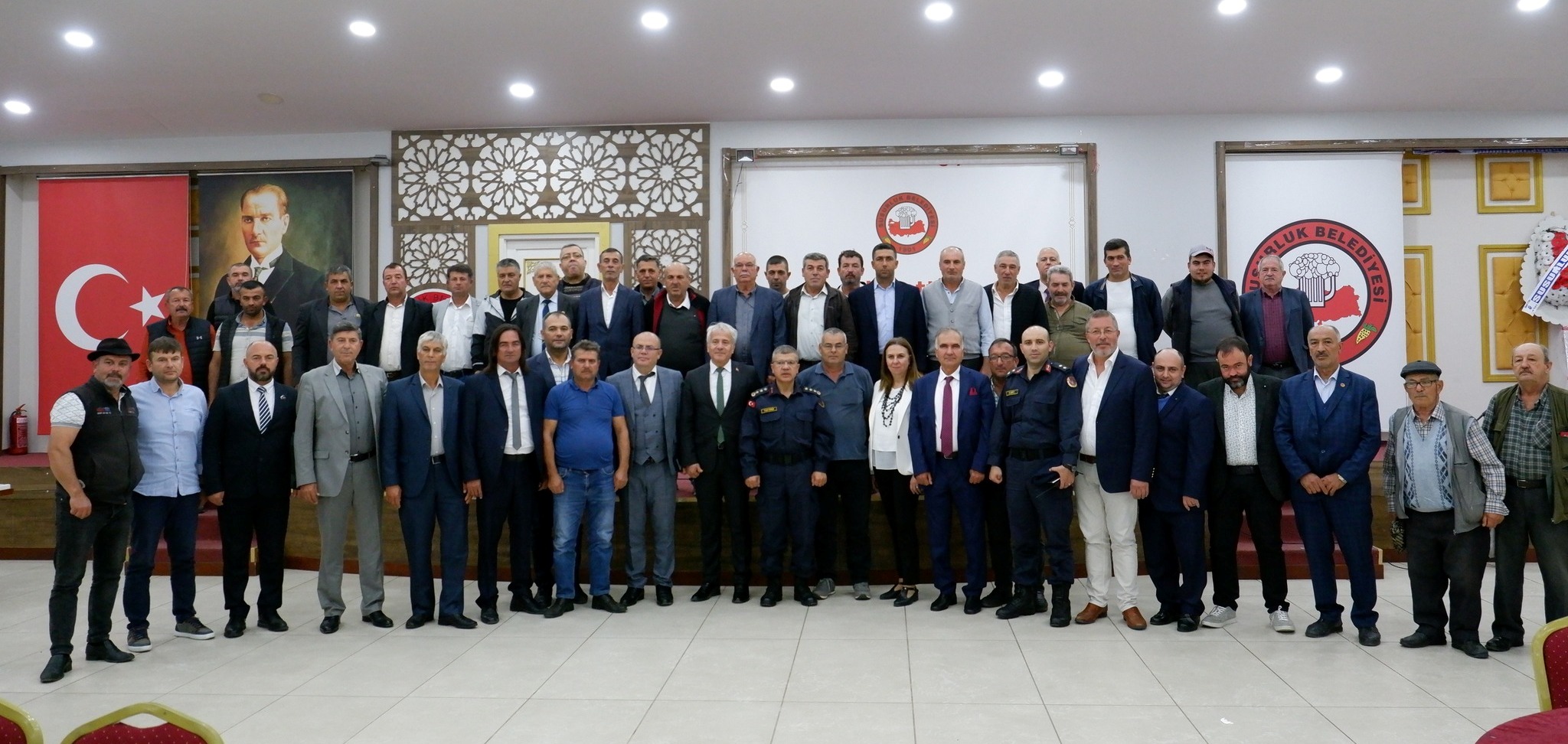 MUHTARLAR GÜNÜ KUTLANDI Susurluk Belediyesi Muhtarlar Buluştu. 19 Ekim Muhtarlar Günü
