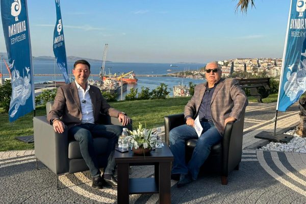 ŞEHRİN KÖKLÜ SORUNLARINI ÇÖZDÜK