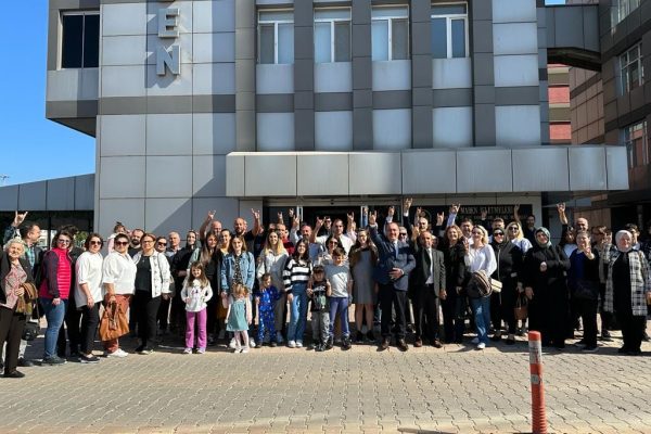 BOZKURT: ÜÇ HİLALLİ BAYRAĞI BELEDİYE BİNASINA DİKECEĞİZ