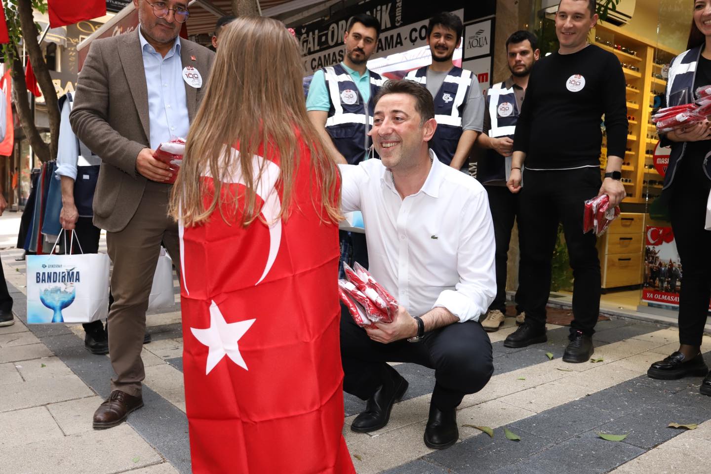 Cumhuriyet’in 100. yıl dönümü vesilesiyle Bandırma’da düzenlenen etkinlikler tüm hızıyla