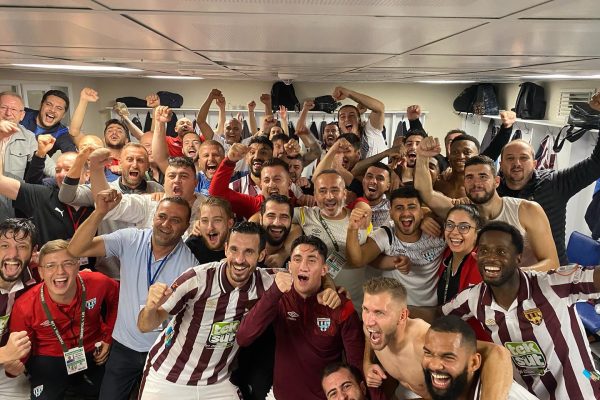 İSTANBUL’DAN 3 ALTIN PUANLA DÖNÜYORUZ