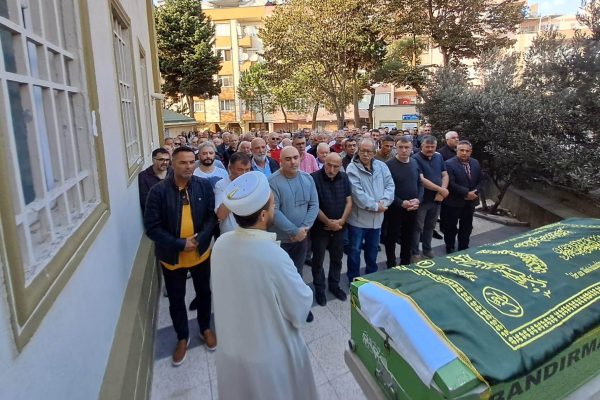 PAŞA HALİL EBEDİYETE UĞURLANDI