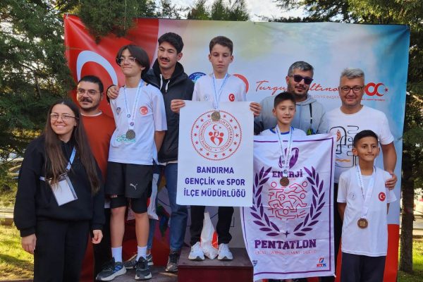 BANDIRMALI SPOCULAR ANKARA’DAN MADALYALAR İLE DÖNDÜ