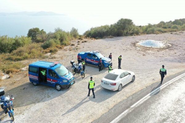 JANDARMADAN ASAYİŞ VE TRAFİK UYGULAMASI