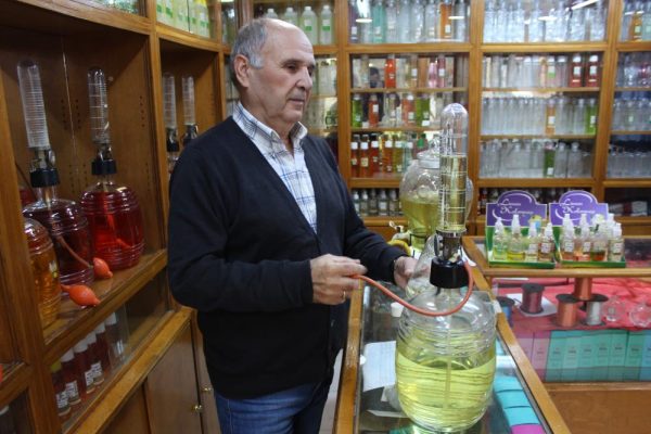 55 YILDIR KOLONYA ÜRETİMİ YAPIYOR