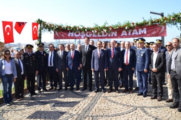 ATATÜRK’ÜN BANDIRMA’YA GELİŞİ TÖRENLER İLE KUTLANDI