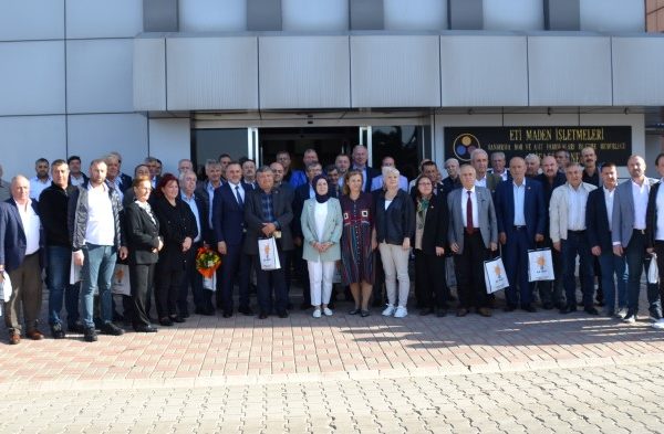 AK PARTİ MUHTARLAR GÜNÜNÜ KUTLADI