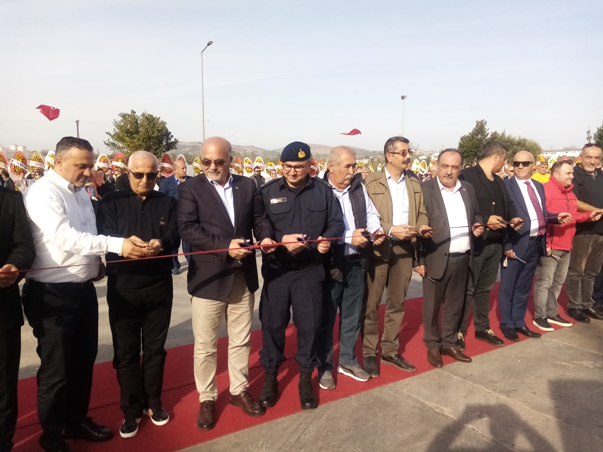 Türkiye çapında madencilik, yol, kavşak, santral inşaatları gibi dev projelere