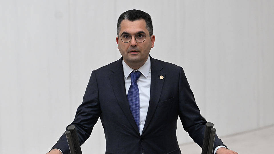  DEVA Partisi Balıkesir Milletvekili ve Genel Başkan Yardımcısı Burak Dalgın,