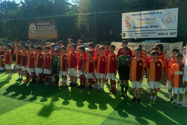 GALATASARAY FUTBOL OKULU’NDAN 100. YILA ÖZEL PROGRAM