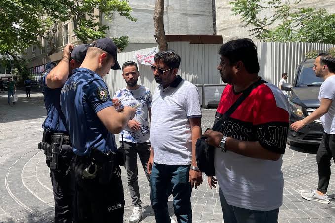 BANDIRMA’DA KAÇAK GÖÇMEN AVI Ülke genelinde ve İstanbul ağırlıklı olarak başlatılan ve yurda kaçak