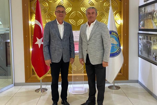 BORSA BAŞKANI TAN MENEMEN TİCARET ODASINI ZİYARET ETTİ