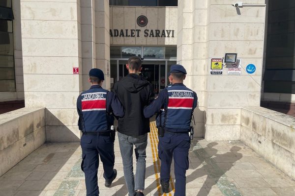 KENDİSİNİ MİT PERSONELİ OLARAK TANITTI, SON DURAĞI CEZAEVİ OLDU