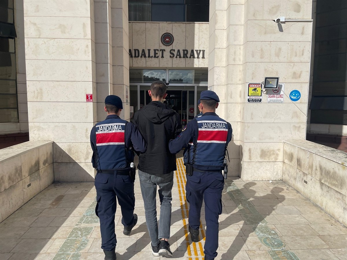KENDİSİNİ MİT PERSONELİ OLARAK TANITTI, SON DURAĞI CEZAEVİ OLDU Balıkesir İl Jandarma Komutanlığınca, dolandırıcılık suçuna yönelik yapılan istihbari çalışmalar