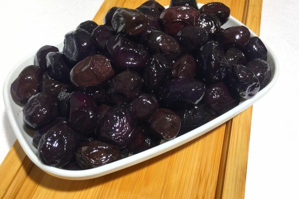 ZEYTİN VE ZEYTİNYAĞI KALP KRİZİ RİSKİNİ AZALTIYOR