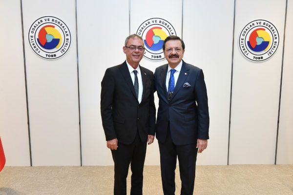 CAN ATA TAN HİSARCIKLIOĞLU’NU KUTLADI