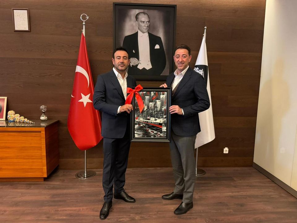 Bandırma Belediye Başkanı Tolga Tosun, siyasi ziyaretleri çerçevesinde önce Ankara’ya