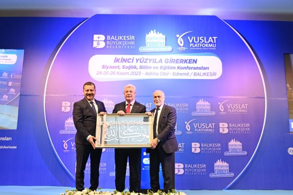 İKİNCİ YÜZYILA GİRERKEN UFUKTAKİ YENİ TÜRKİYE