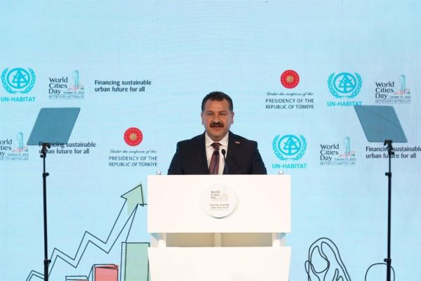 BAŞKAN YILMAZ DÜNYA ŞEHİRLER GÜNÜNDE KONUŞTU