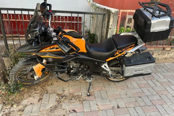 ÇALDIĞI MOTORSİKLETLE BURSA’YA GİTTİ, DÖNÜŞTE YAKAYI ELE VERDİ
