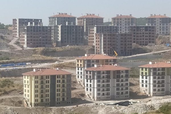 BALIKESİR’DE EKİM AYINDA 2 BİN 330 KONUT SATILDI