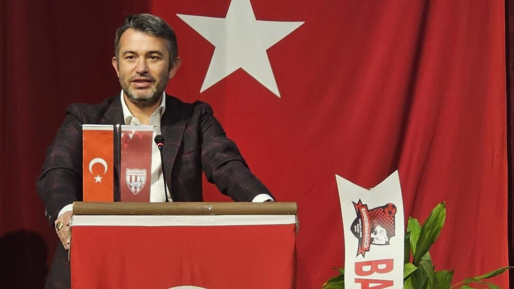 Bandırmaspor Olağanüstü seçimli kongresi gerçekleştirilirken, tek aday olarak seçime giren