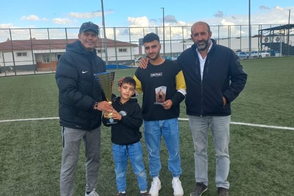 BANDIRMA MASTERLER’DEN ASLAN AİLESİNE PLAKET