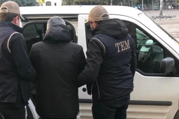 CİNSEL İÇERİKLİ HAP HIRSIZI YAKALANDI