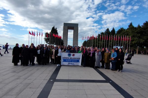 GÖNEN BELEDİYESİ’NDEN KADINLARA ÇANAKKALE GEZİLERİ