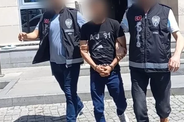 HAKLARINDA UZUN YILLAR HAPİS CEZALARI VARDI, YAKALANDILAR!